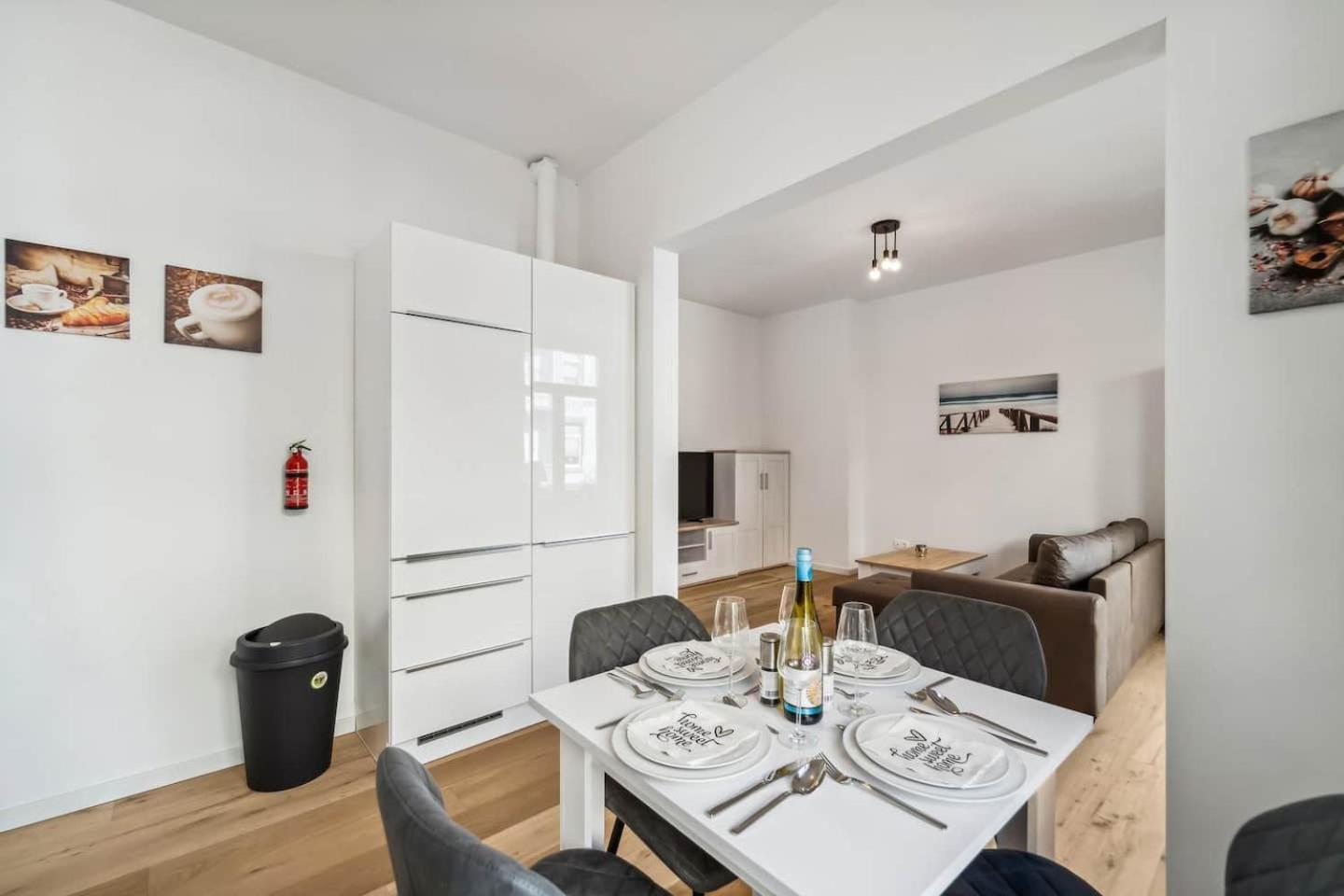 ווילהלמסהאבן Infinity Stay Ferienapartments Rheinstrasse מראה חיצוני תמונה