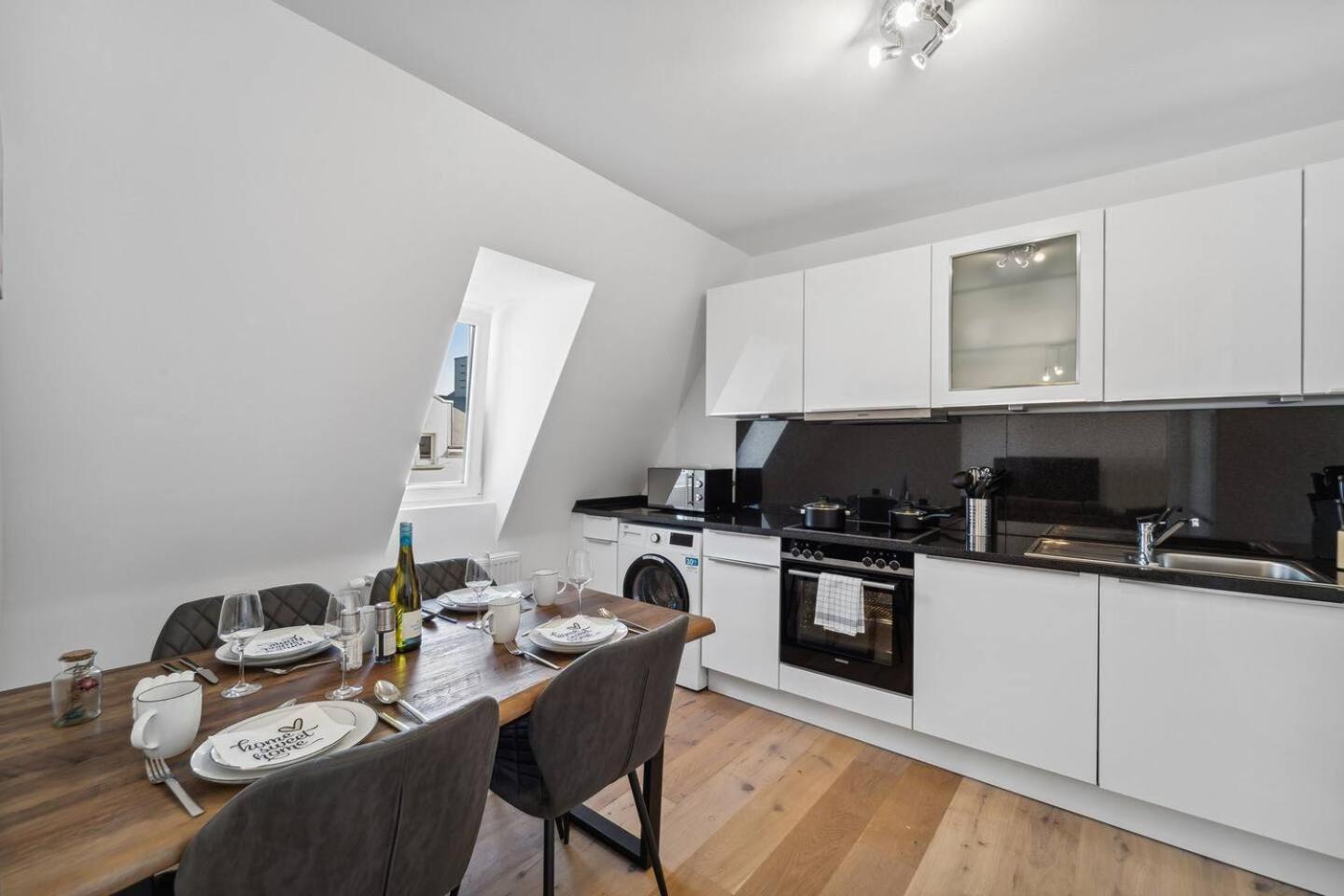 ווילהלמסהאבן Infinity Stay Ferienapartments Rheinstrasse מראה חיצוני תמונה